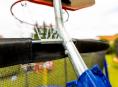 Koš basketbalový k trampolínám Marimex detail